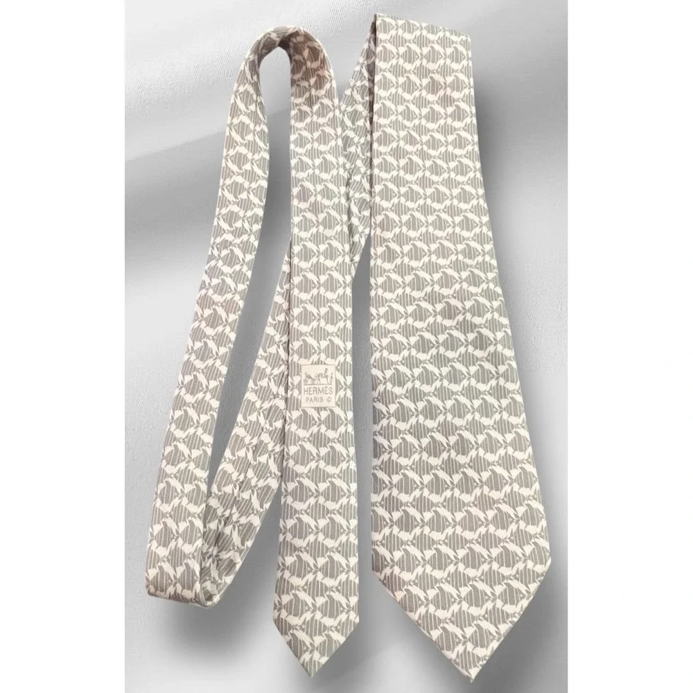 HERMES 100% Silk Vintage Tie, Gray Fish Design 5234SA, Made in France Authentic